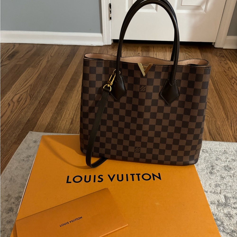 Louis Vuitton Kensington Bag